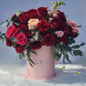 Love & Passion Hat Box Arrangement (M/L)